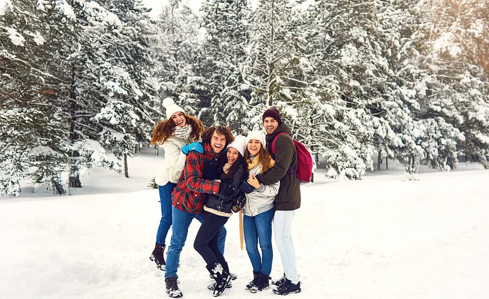 amigos en el invierno