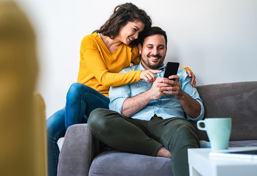 couple on phone